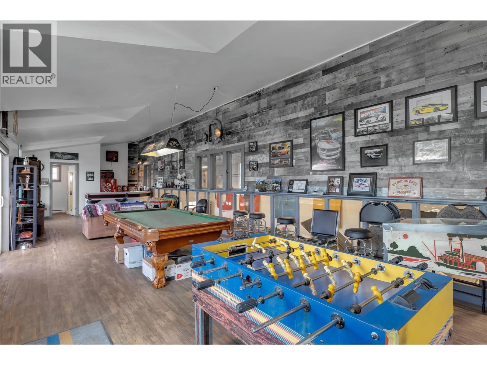 4511 Crawford Road. Lake Country, British Columbia