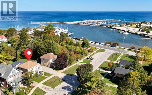 36 Nelson Street E, Meaford