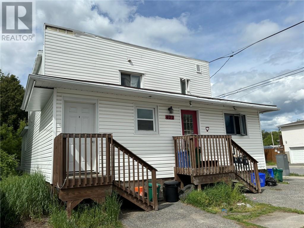 422 King St 499 Percy Ave, Sudbury