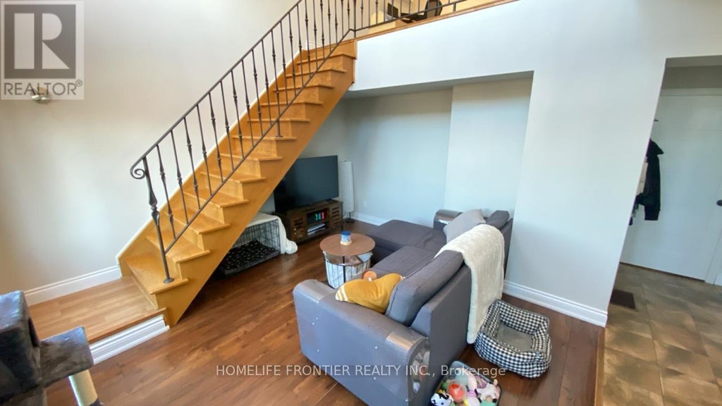 103 - 3545 Lake Shore Boulevard W, Toronto (long Branch)