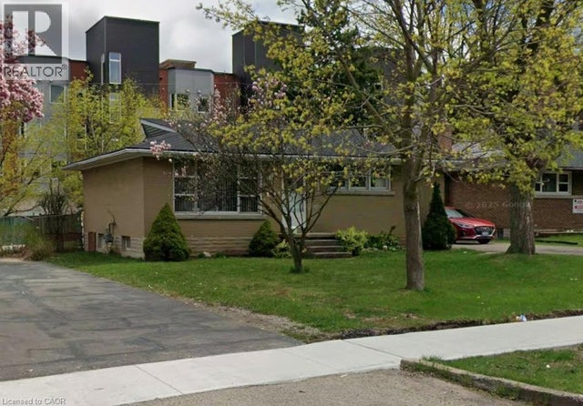 272 Sunview Street, Waterloo