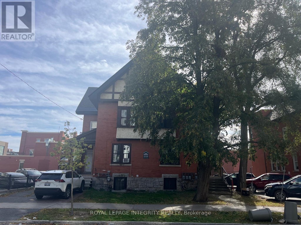 220-222 Argyle Avenue, Ottawa