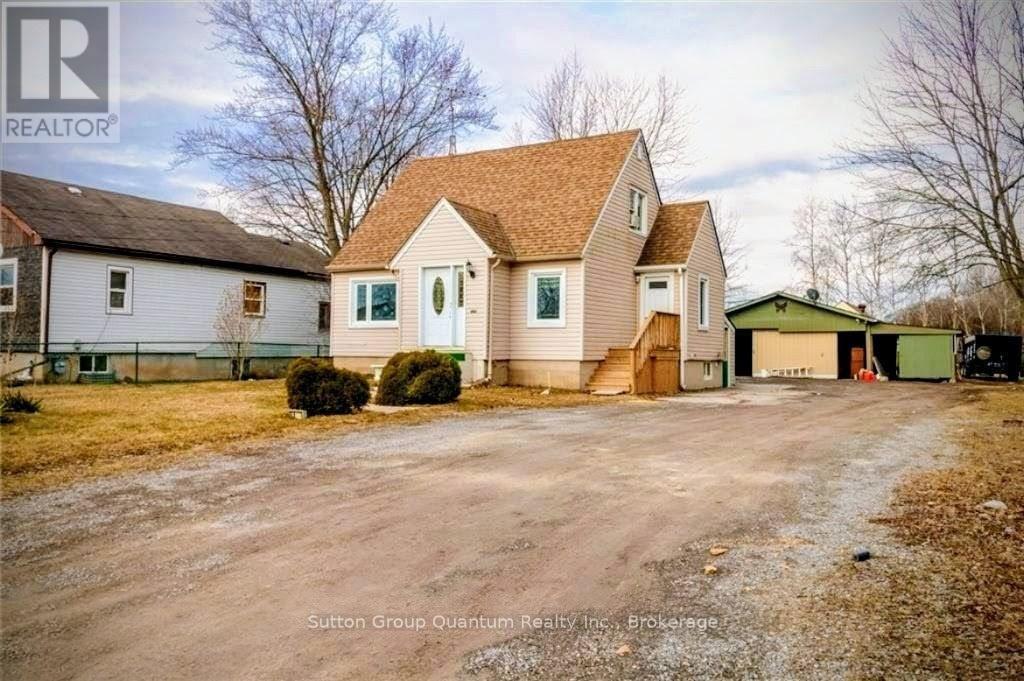 6189 Kister Road, Niagara Falls (marineland)