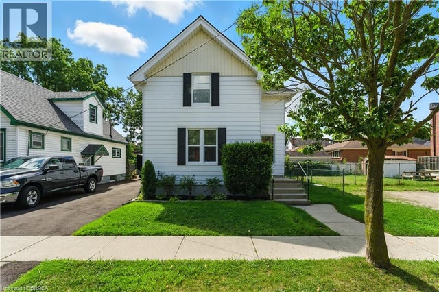 39 Allenby Avenue, Brantford