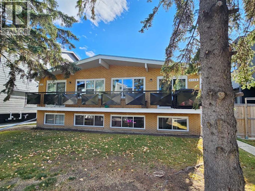 2137 / 2139 53 Avenue Sw, Calgary