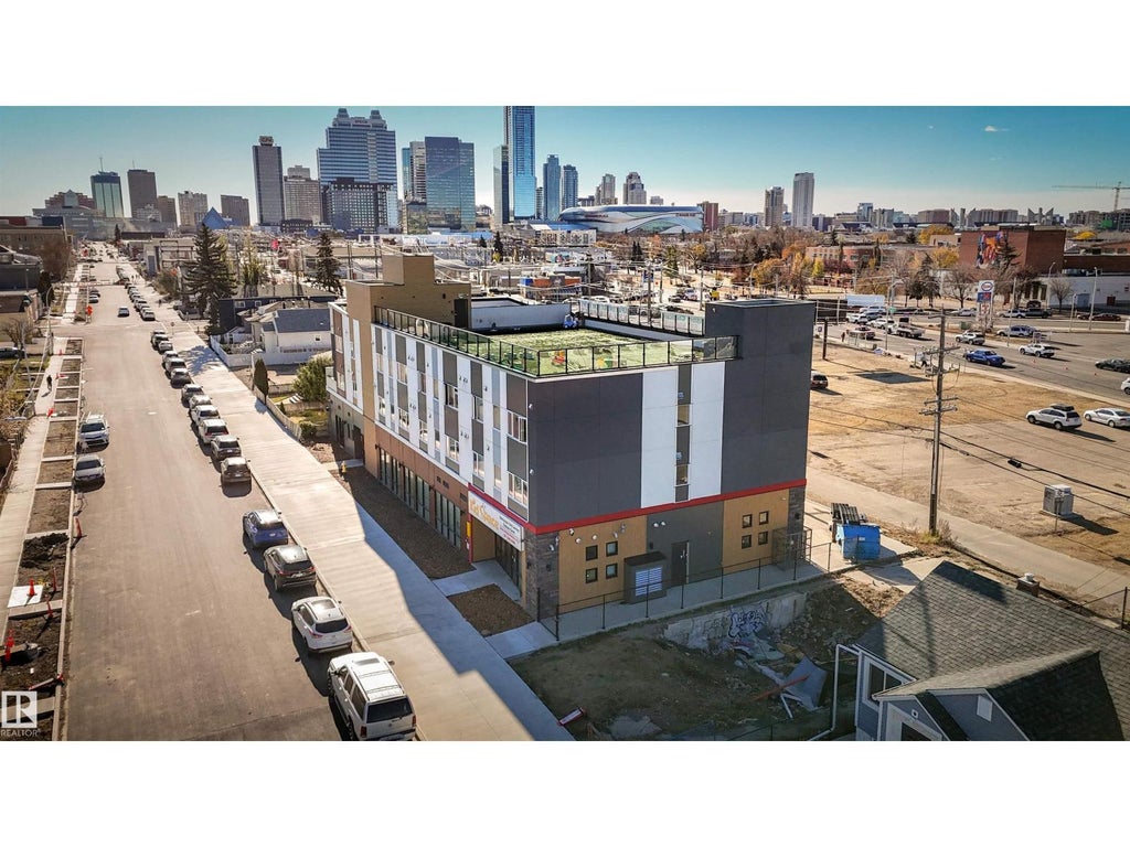 10882 98 St Nw, Edmonton