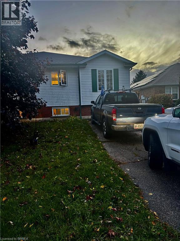 40 Ivy Crescent, Paris