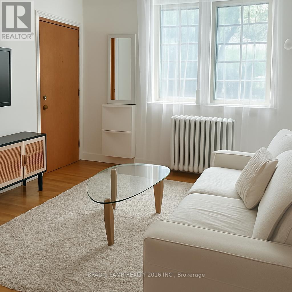 4 - 28 Springhurst Avenue, Toronto (south Parkdale)