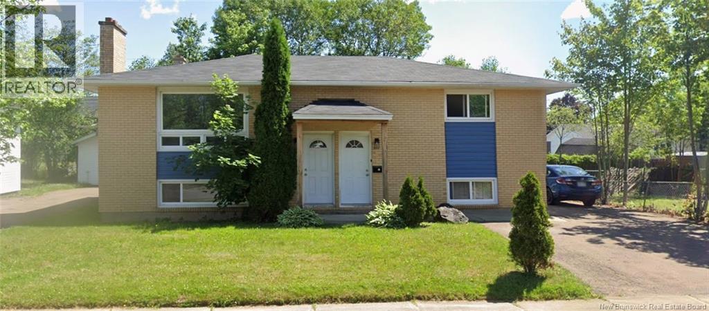 25-27 Whitney Avenue, Moncton