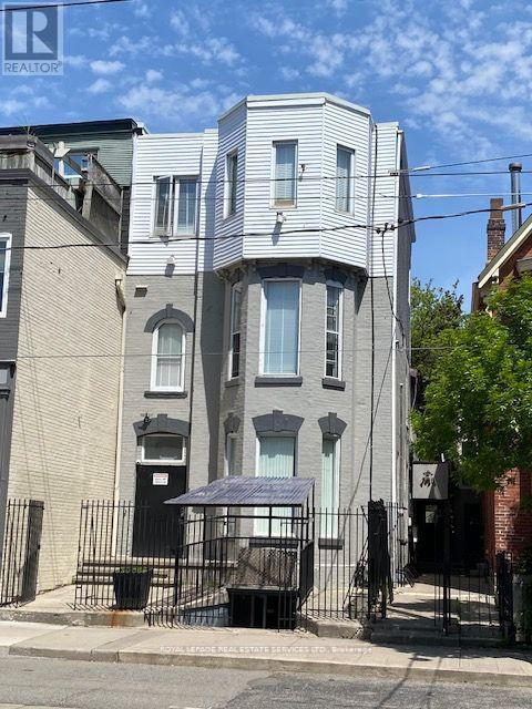 206 Carlton Street, Toronto (cabbagetown-South St. James Town)