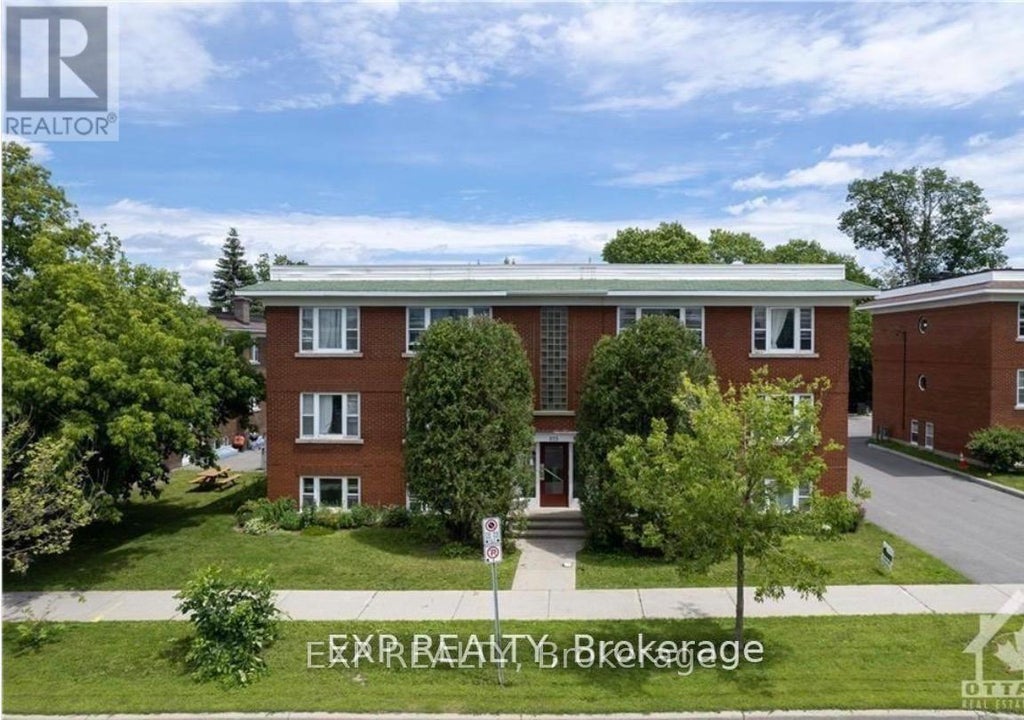 873 Kirkwood Avenue, Ottawa
