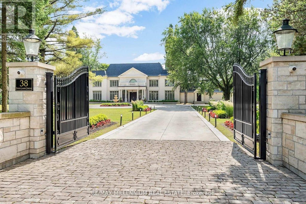 38 Park Lane Circle, Toronto (bridle Path-Sunnybrook-York Mills)