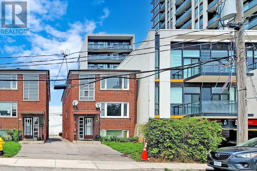 80 Lanark Avenue, Toronto (oakwood Village)