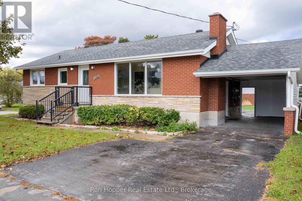 1082 8th Street E, Owen Sound