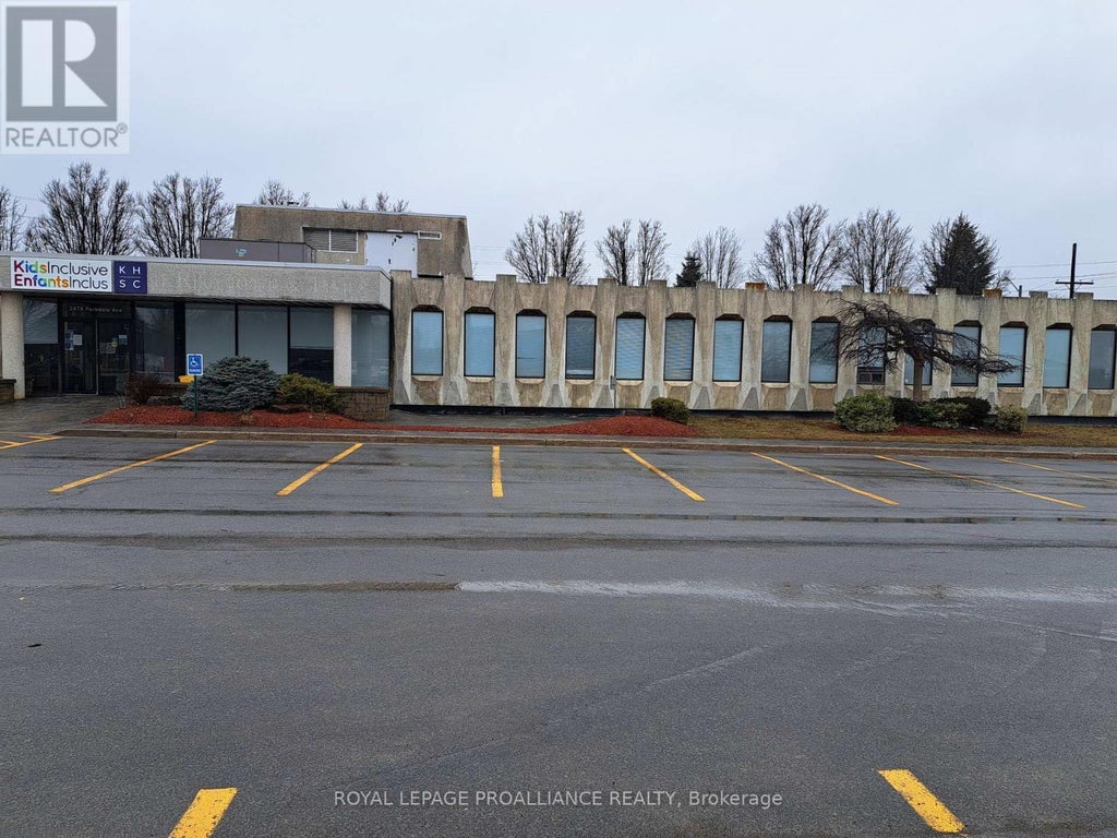 2 - 2479 Parkedale Avenue, Brockville