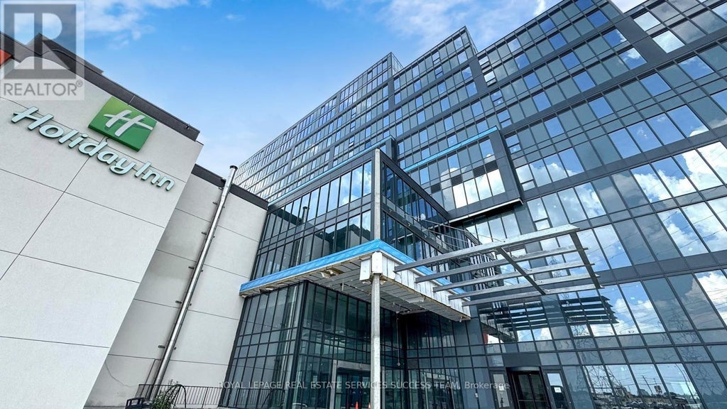 301 - 600 Dixon Road, Toronto (willowridge-Martingrove-Richview)