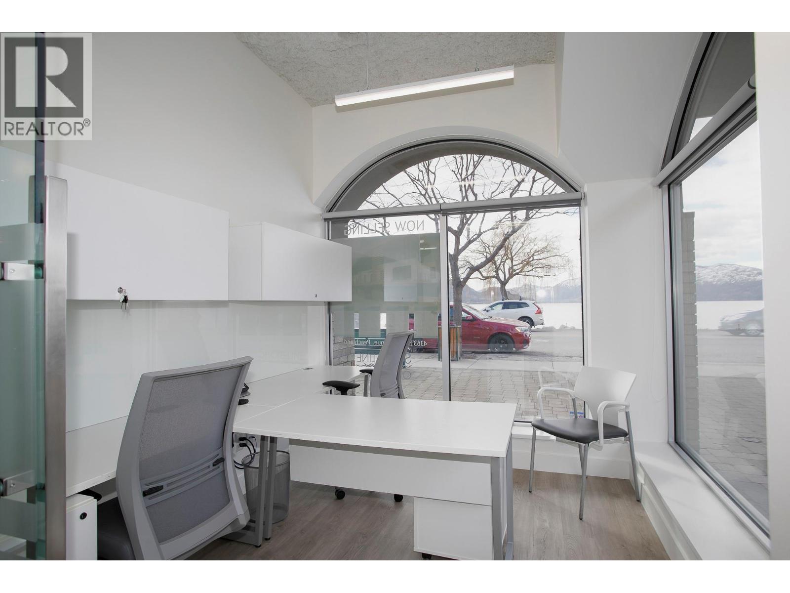 4200 Beach Avenue Unit# 105a. Peachland, British Columbia