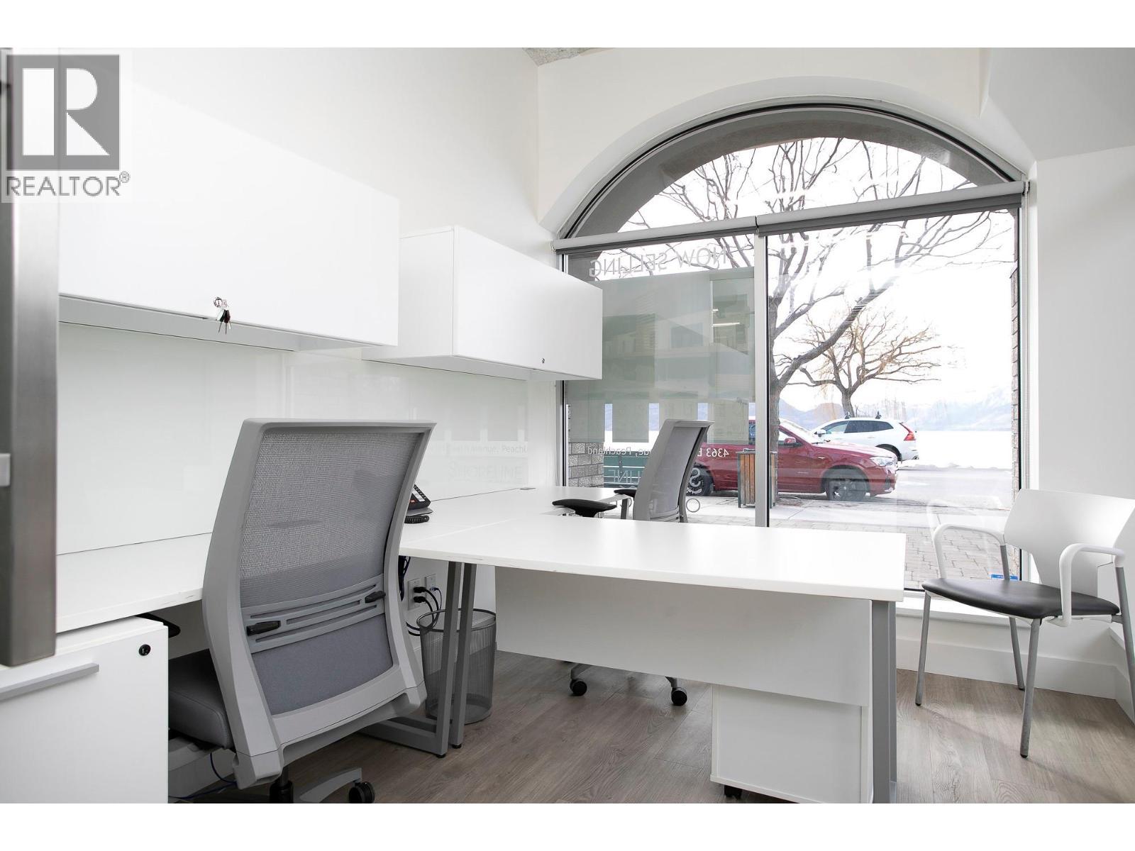 4200 Beach Avenue Unit# 105a. Peachland, British Columbia