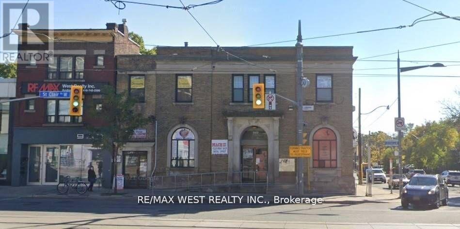 2nd Flr - 949 St Clair Avenue W, Toronto (wychwood)