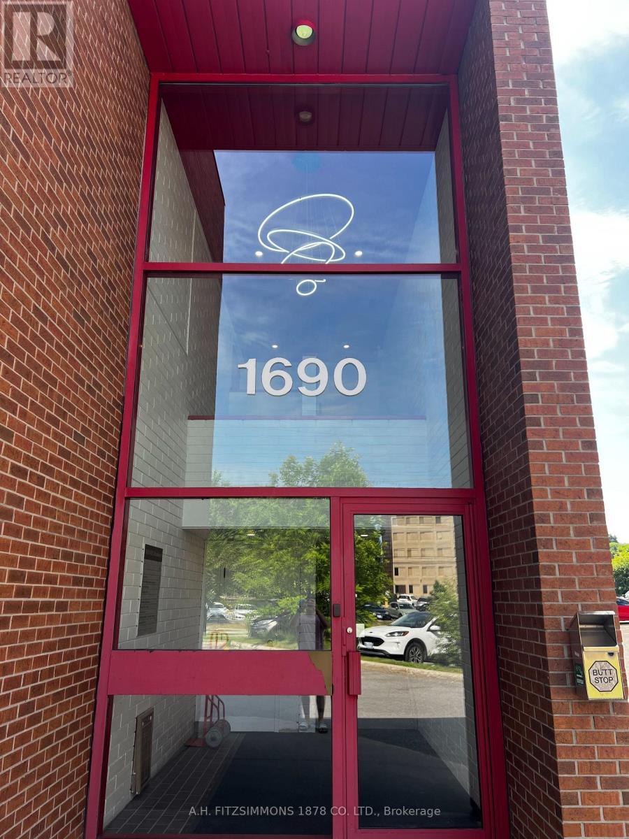 207 - 1690 Woodward Drive, Ottawa