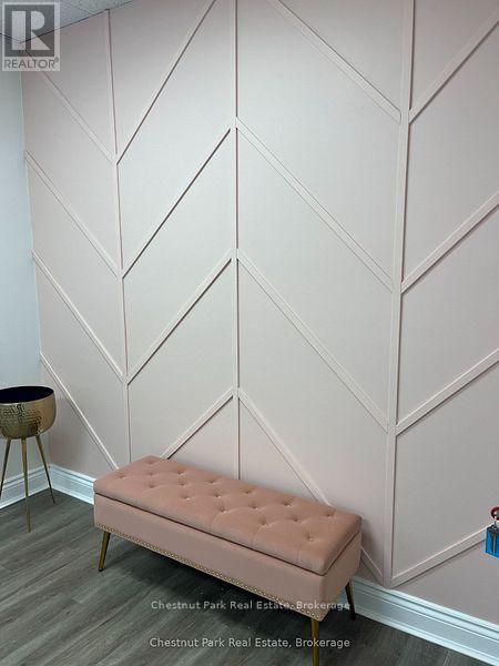 3 - 51 Main Street E, Huntsville (chaffey)