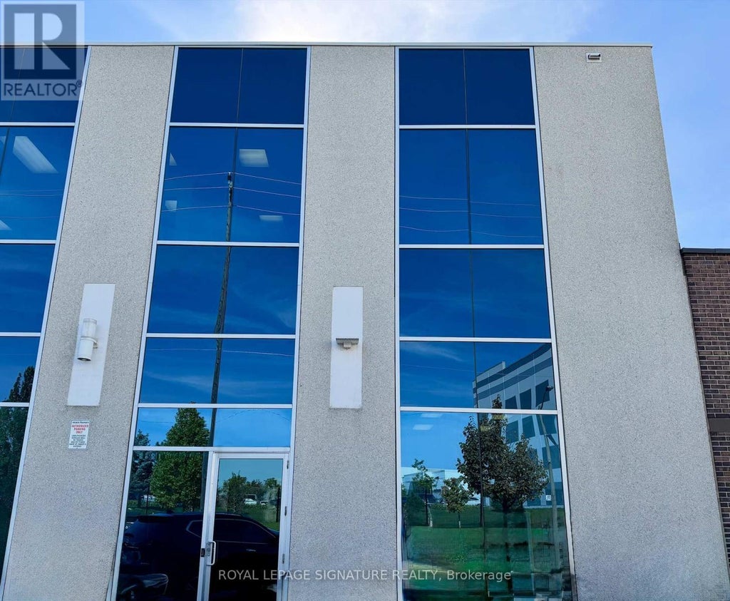 240 Bartor Road, Toronto (downsview-Roding-Cfb)