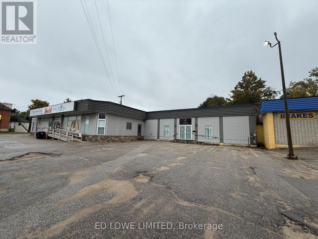 136 Bradford Street, Barrie (city Centre)