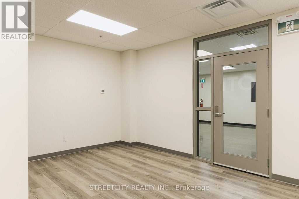 215 - 516 John Street N, Aylmer