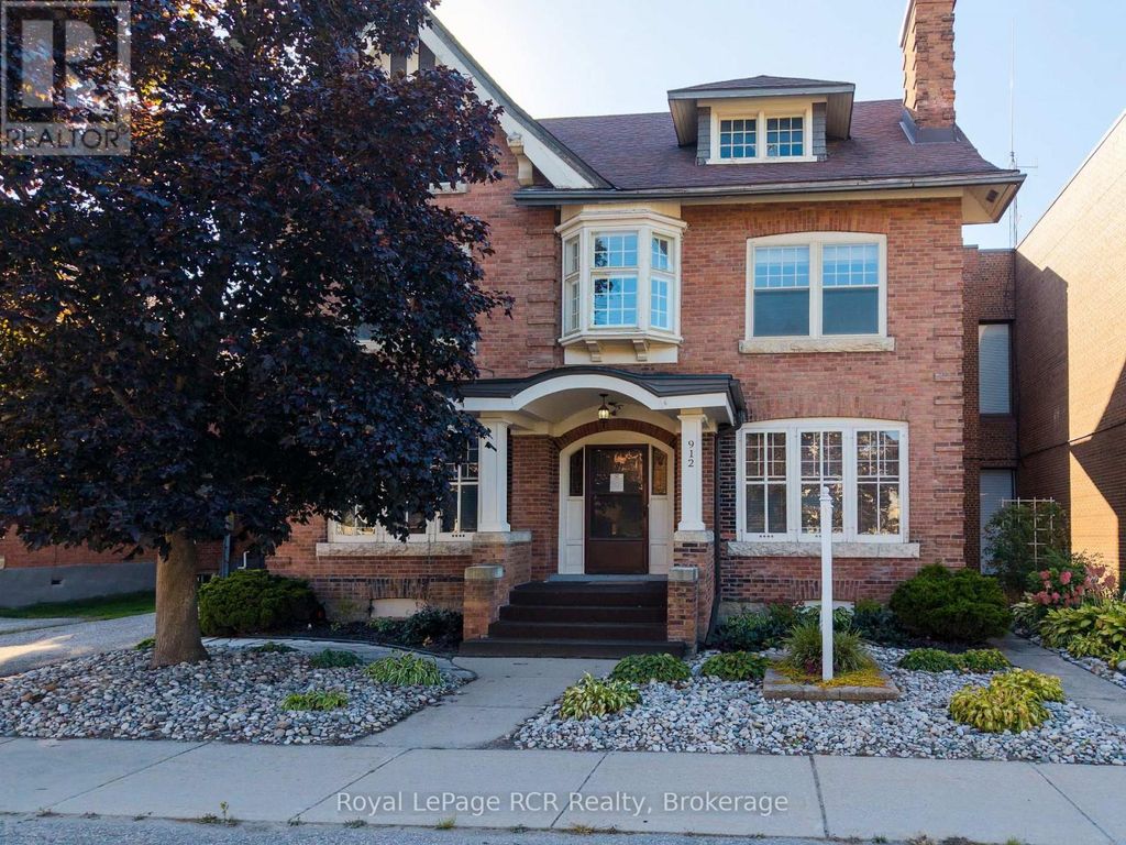 912 2nd Avenue W, Owen Sound