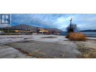 310 Co-op Avenue. Oliver, British Columbia