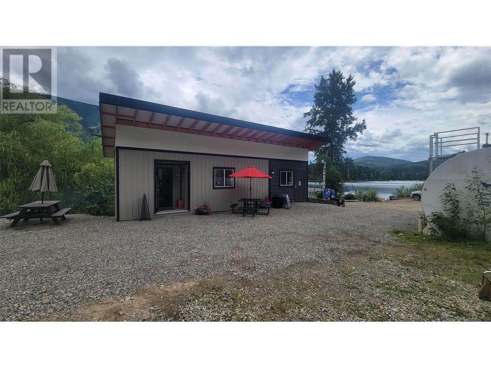 1142 Seymour Arm Bay Road Road. Seymour Arm, British Columbia