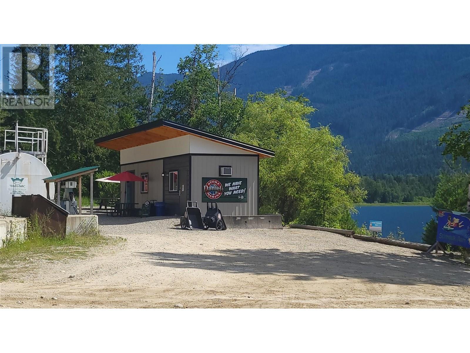 1142 Seymour Arm Bay Road Road. Seymour Arm, British Columbia