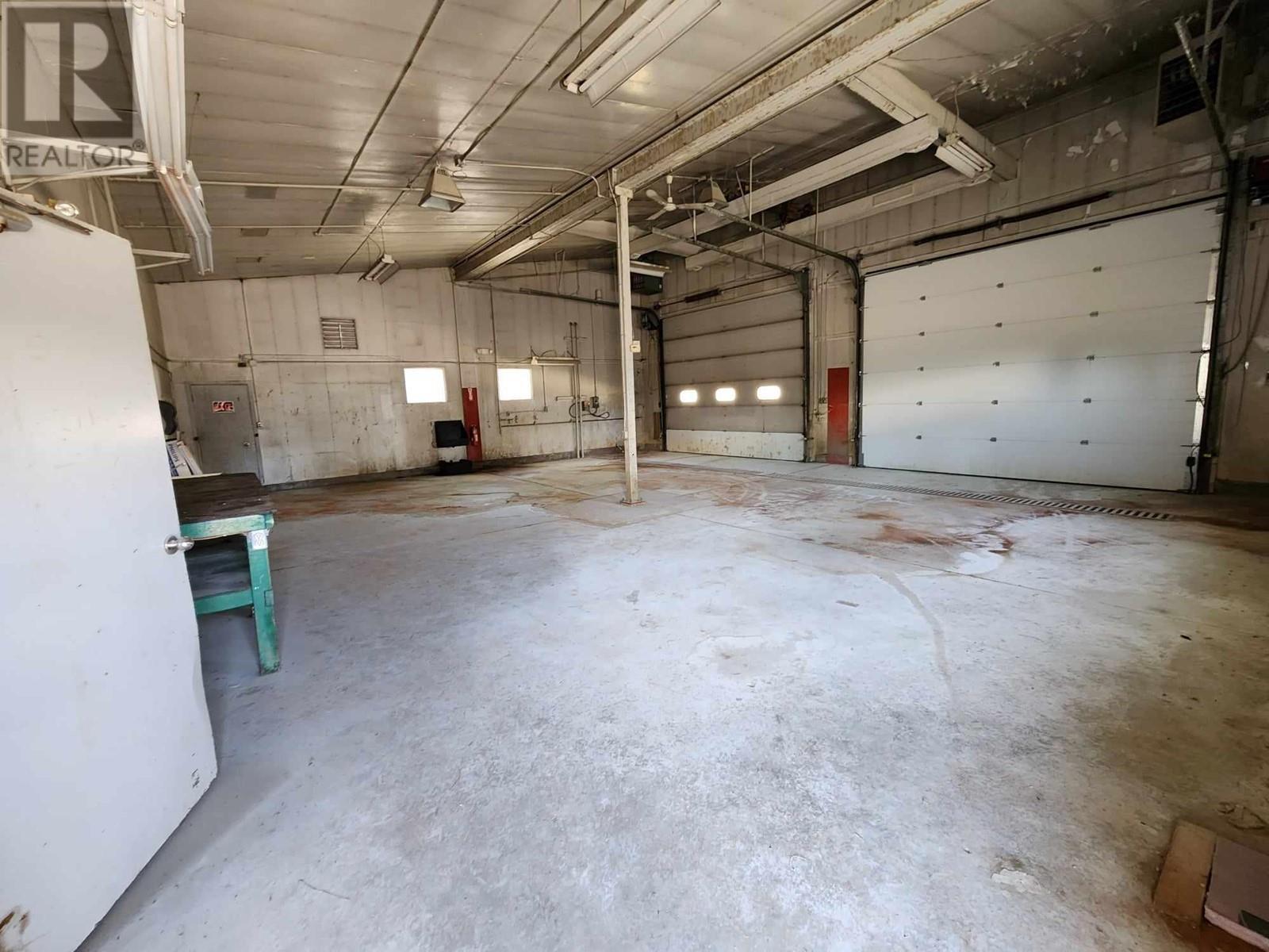 4063 Express Point Crescent. Scotch Creek, British Columbia