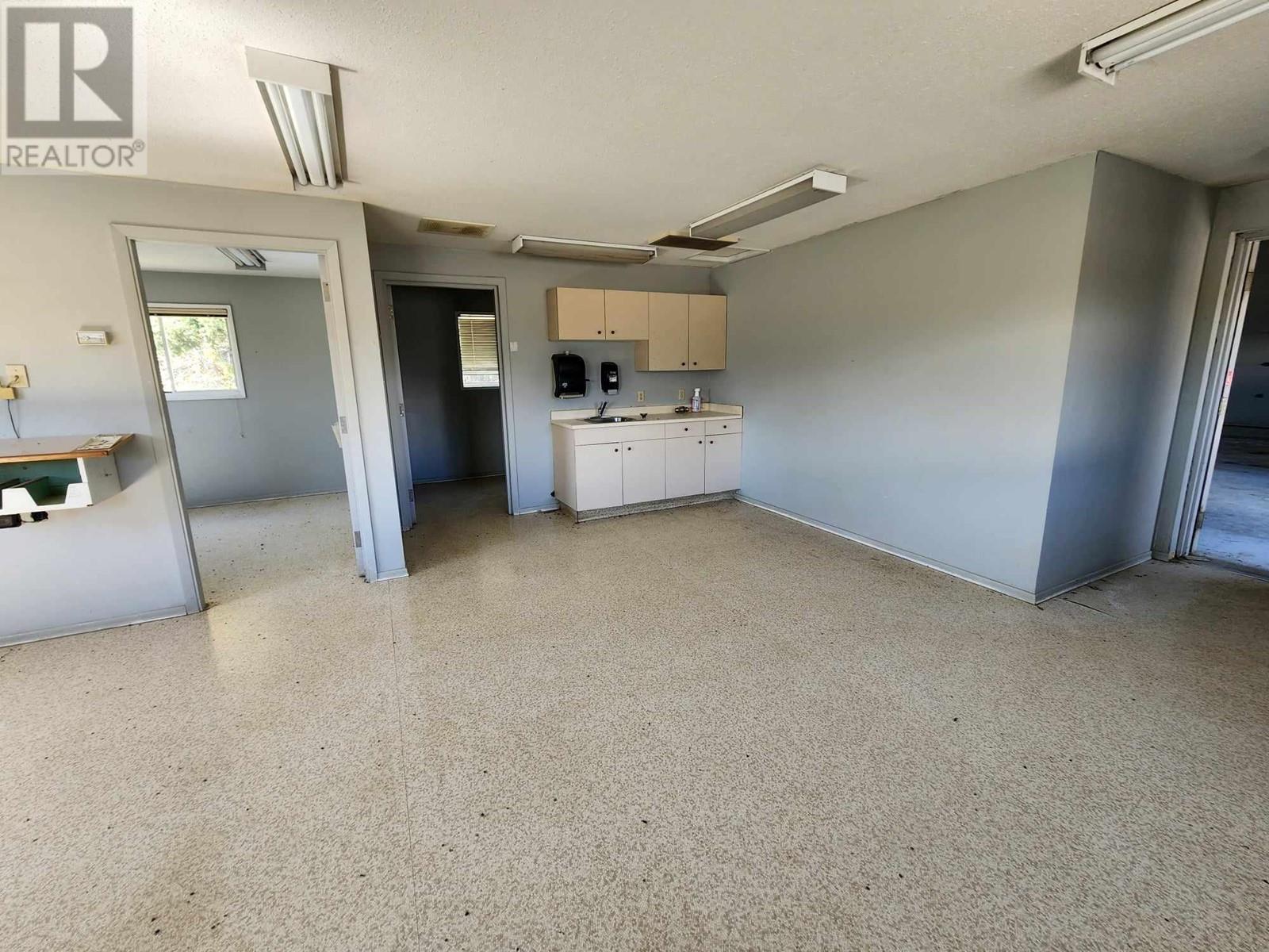 4063 Express Point Crescent. Scotch Creek, British Columbia