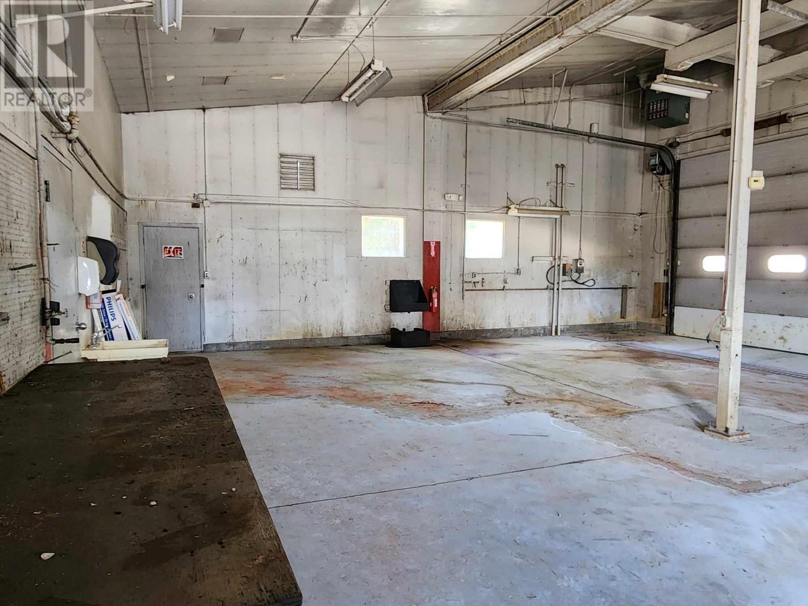 4063 Express Point Crescent. Scotch Creek, British Columbia