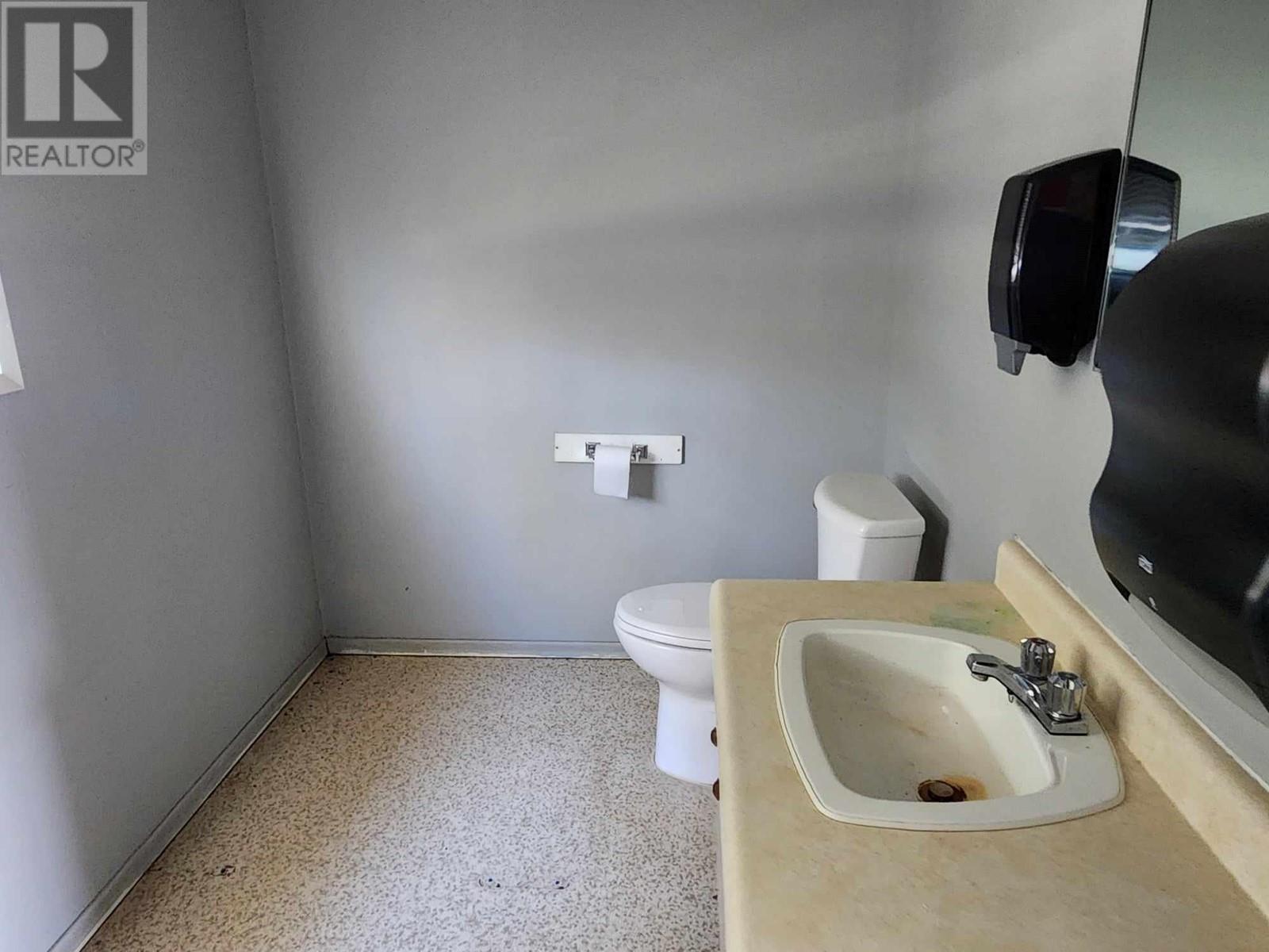 4063 Express Point Crescent. Scotch Creek, British Columbia