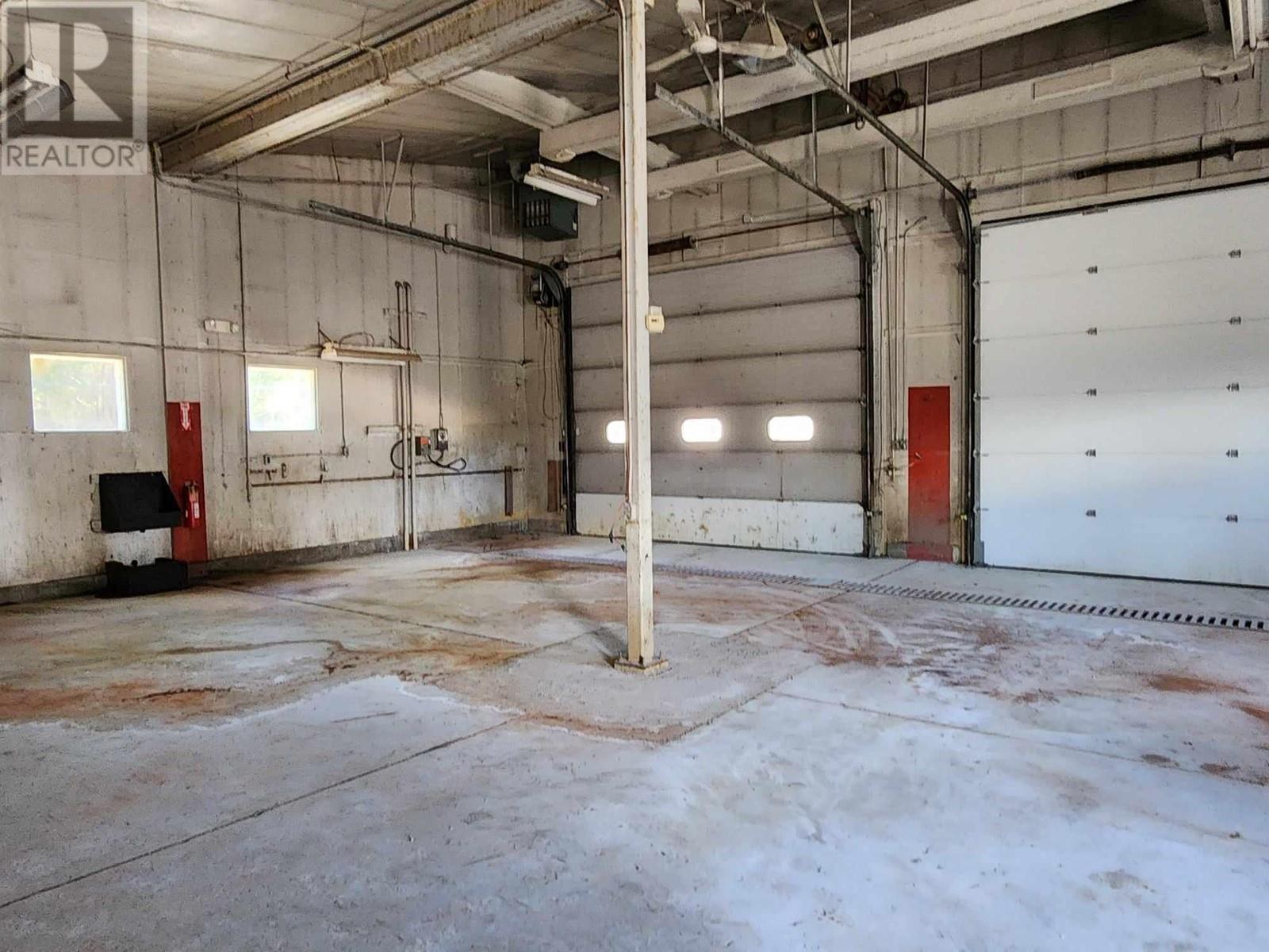 4063 Express Point Crescent. Scotch Creek, British Columbia