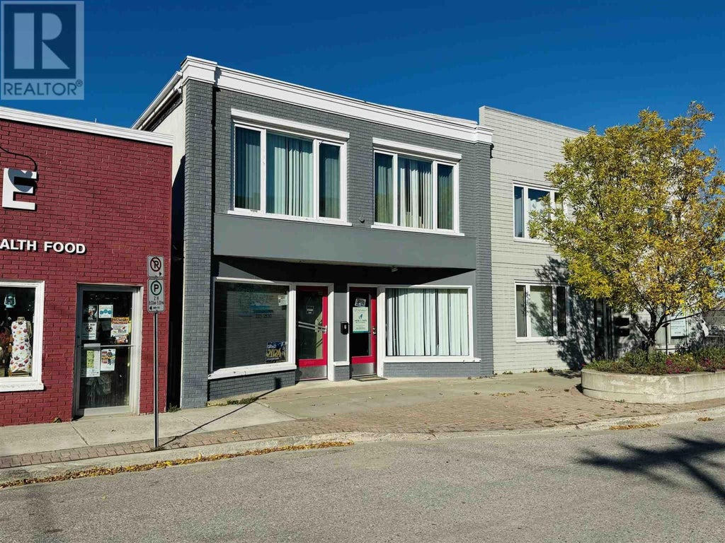 6 & 8 Earl Ave, Dryden