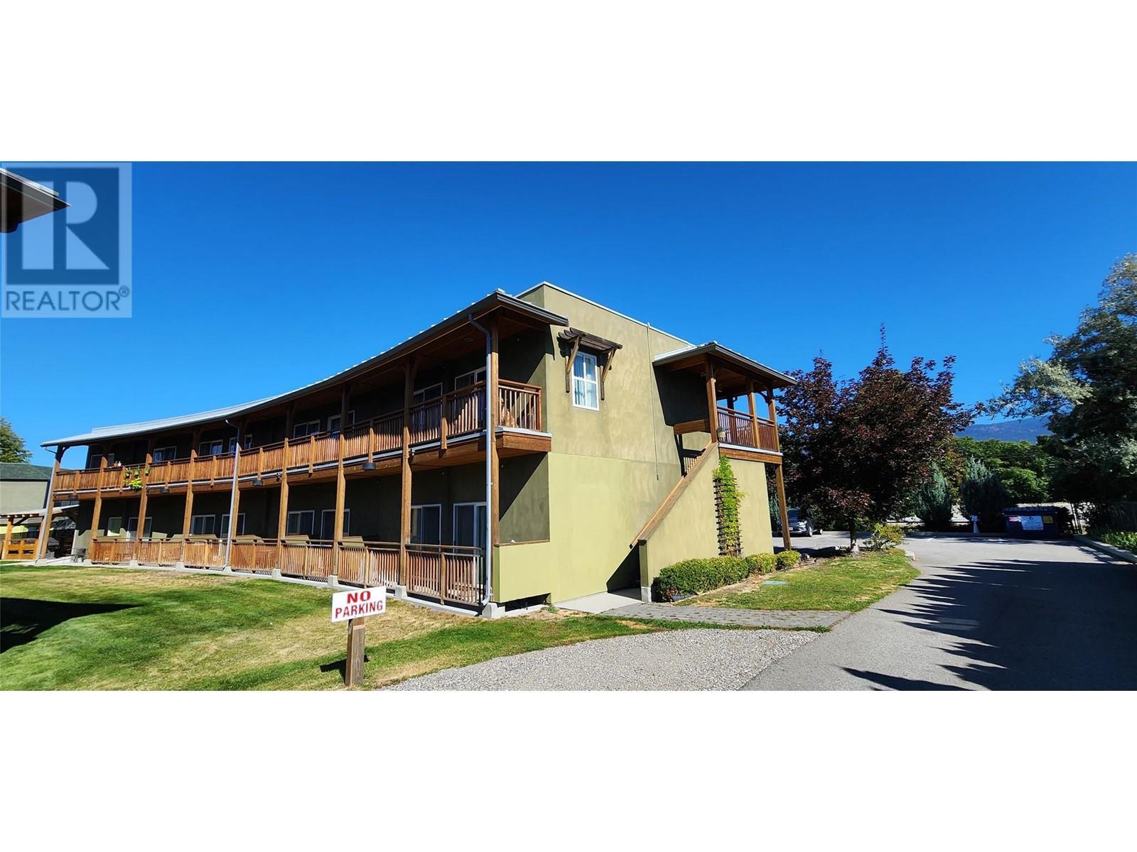 6203 Willow Avenue. Summerland, British Columbia