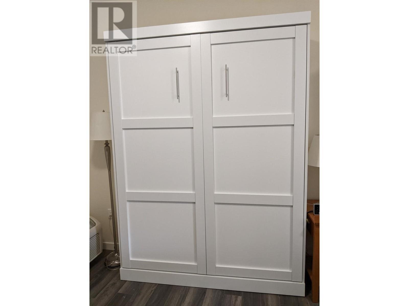 6203 Willow Avenue. Summerland, British Columbia