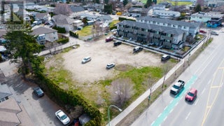 945 Rutland Road N. Kelowna, British Columbia