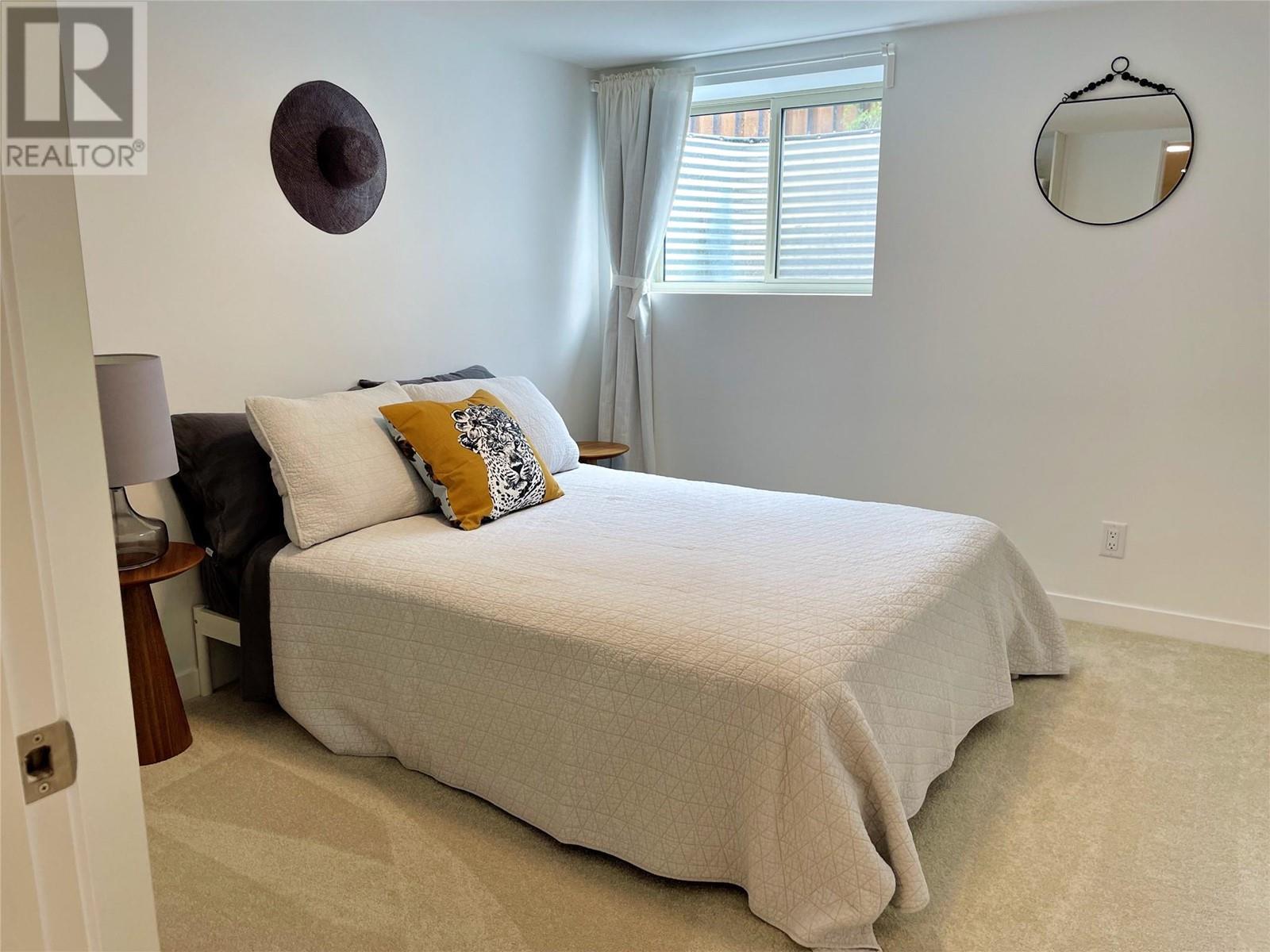 13017 Rosedale Avenue. Summerland, British Columbia