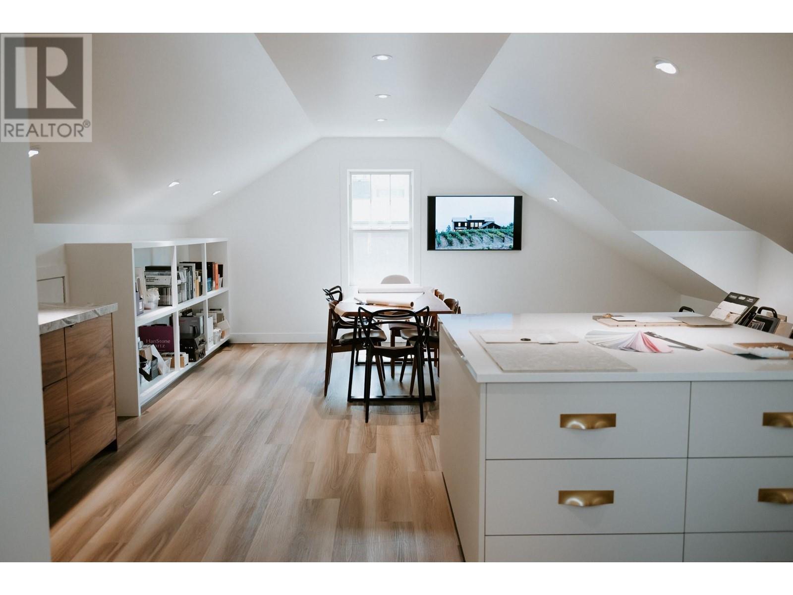 13017 Rosedale Avenue. Summerland, British Columbia