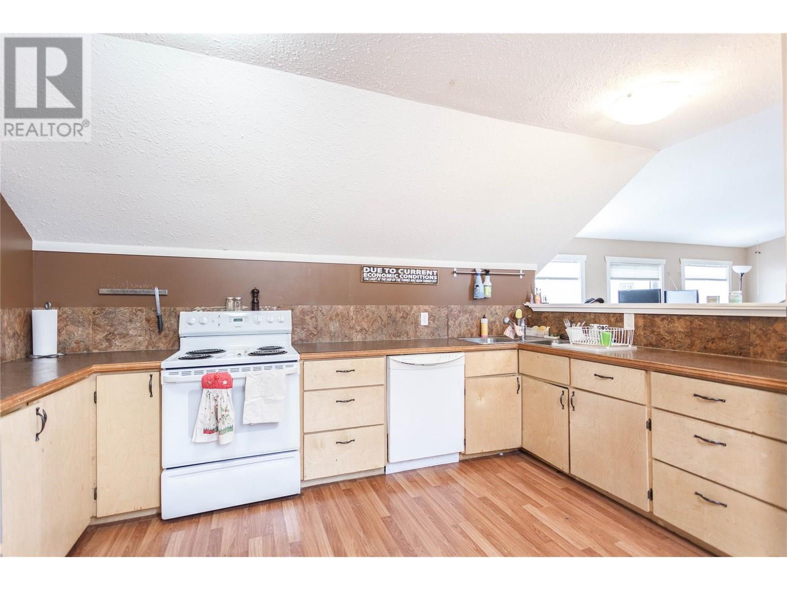 2037 Shuswap Avenue. Lumby, British Columbia