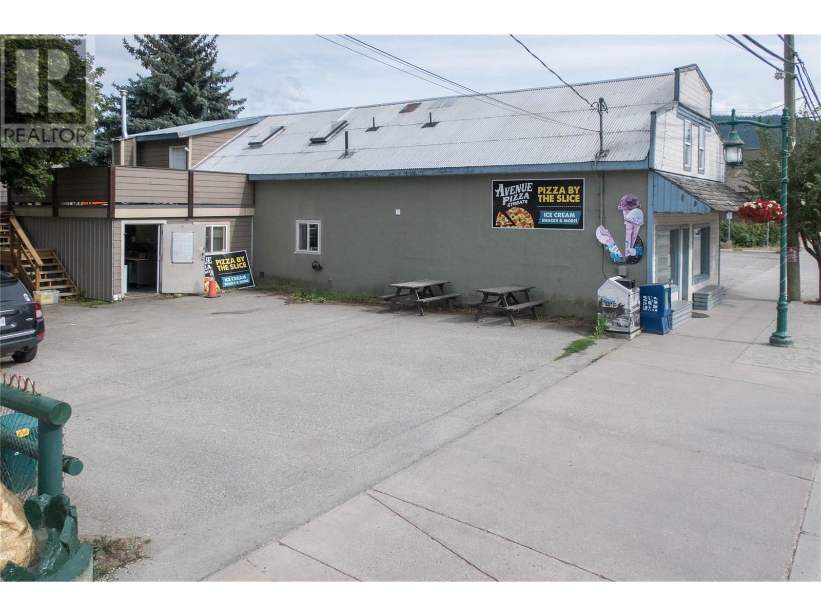 2037 Shuswap Avenue. Lumby, British Columbia
