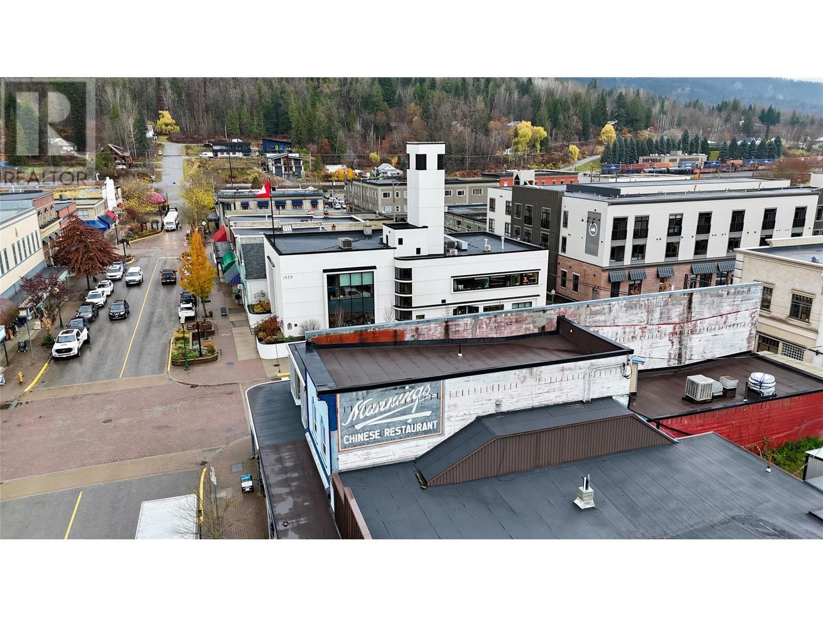 302 Mackenzie Avenue. Revelstoke, British Columbia