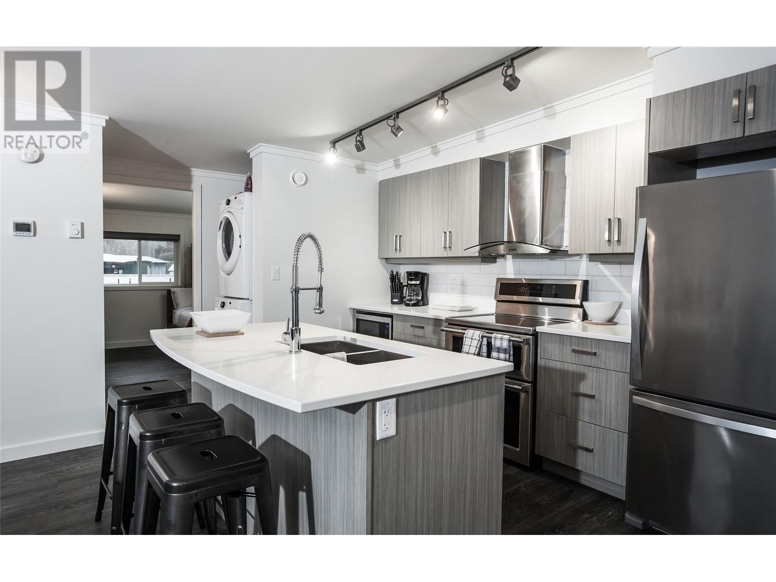 1240 Powerhouse Road Unit# 2104b. Revelstoke, British Columbia