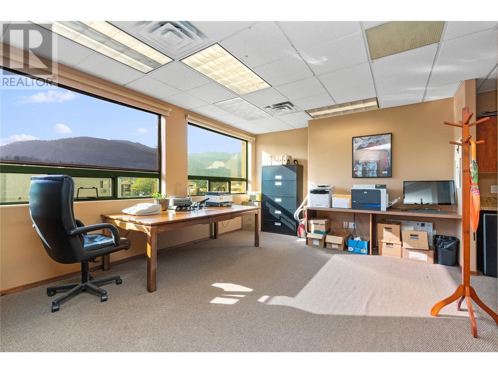 571 6 Street Ne Unit# 203. Salmon Arm, British Columbia