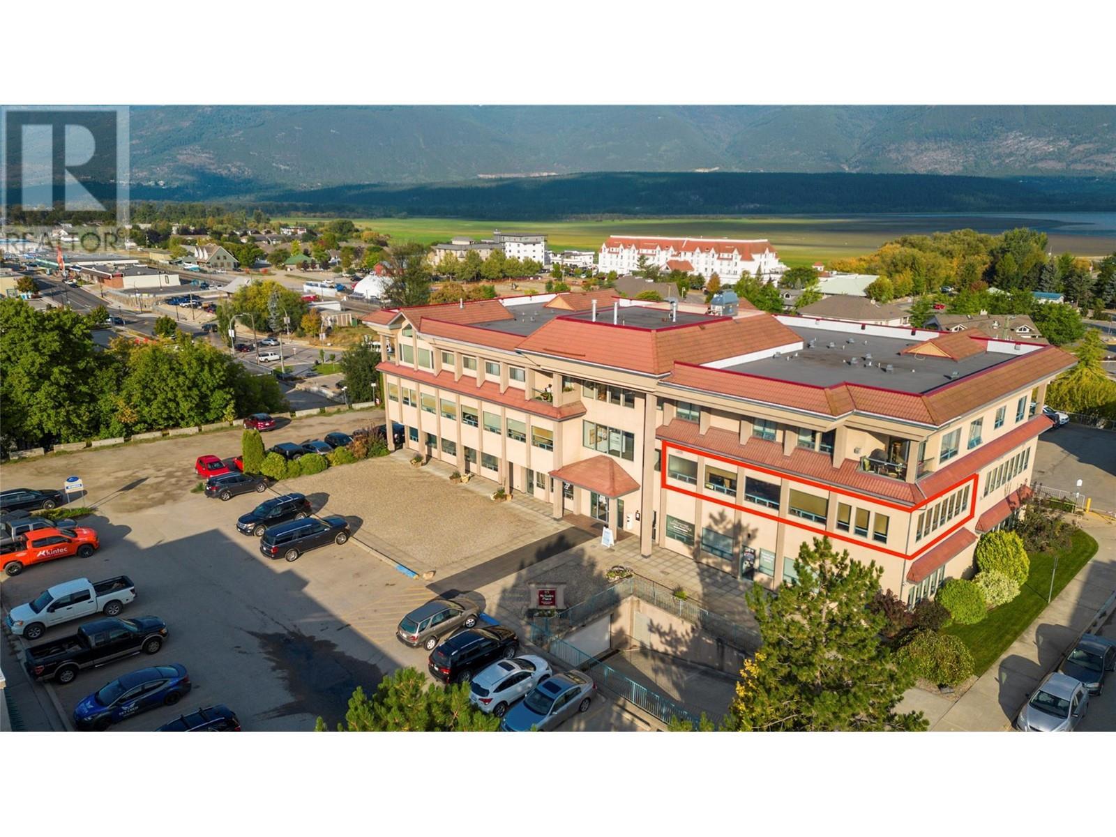571 6 Street Ne Unit# 203. Salmon Arm, British Columbia