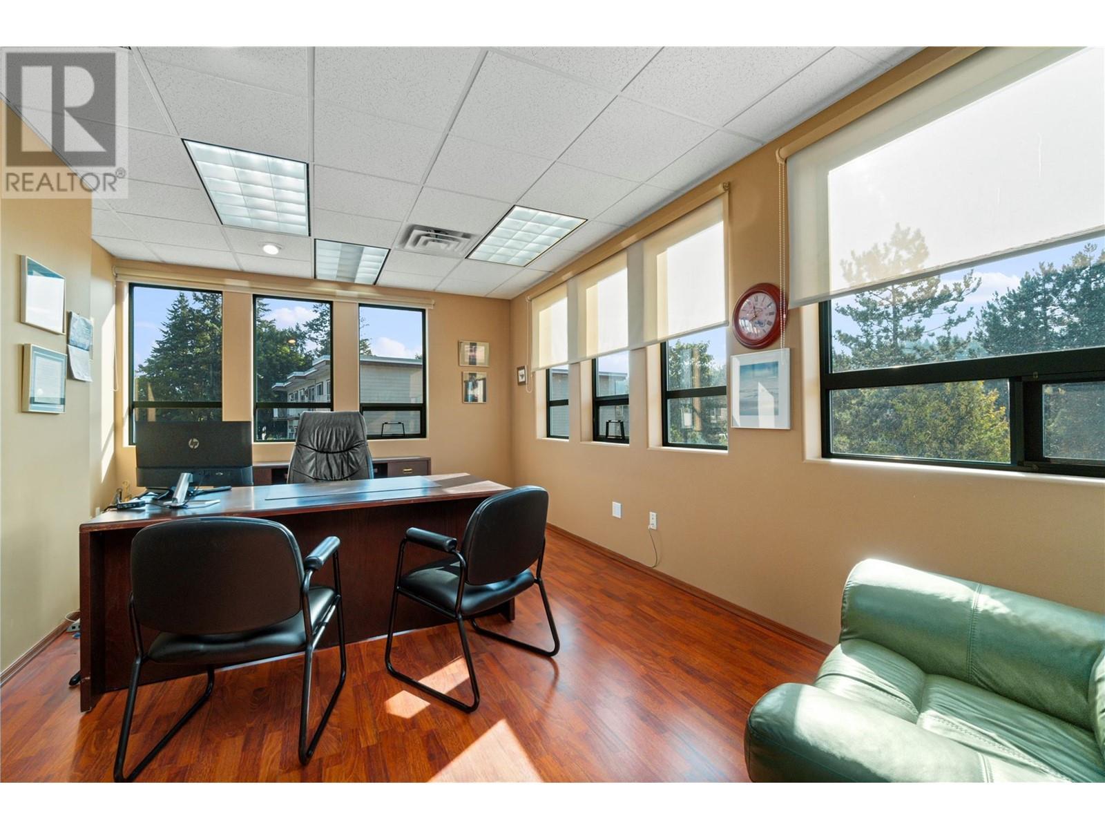 571 6 Street Ne Unit# 203. Salmon Arm, British Columbia